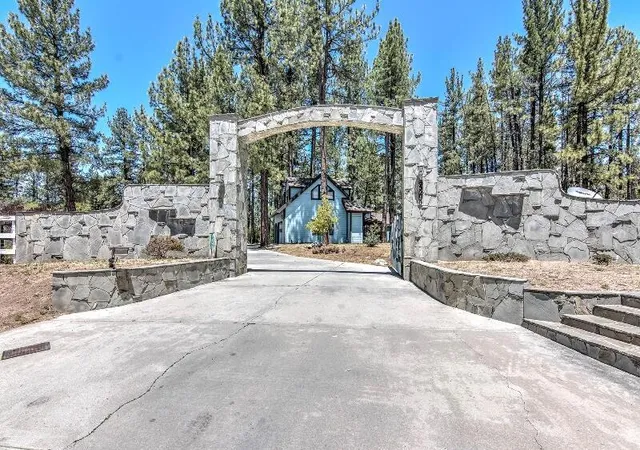 Photo 3 of Mansion for sale at 35290 Butterfly Peak Rd, Mountain Center, CA 92561 | MLS# 219147883DA | Listing updated on 2026-05-15