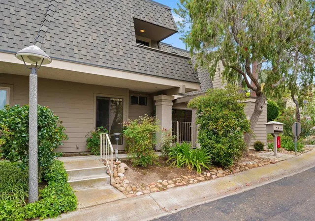 Photo 3 of Townhouse for sale at 4285 Caminito Pintoresco, San Diego, CA 92108 | MLS# 260011669SD | Listing updated on 2026-09-03