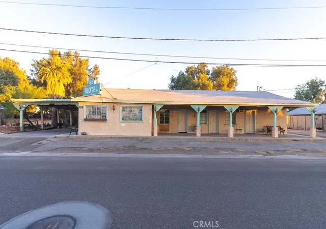 Listing Photo 5 - Condo for sale in building located at 91 Desnok St, Needles, CA 92363