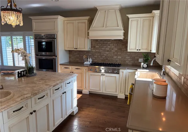 Photo 2 of Single family home for sale at 5704 Columbus, Van Nuys, CA 91411 | MLS# SR26104776 | Listing updated on 2026-10-12