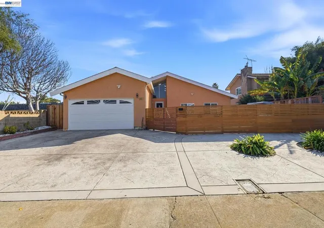 2nd image of 4600 Delores Dr, Union City, CA 94587 | MLS# 41134702