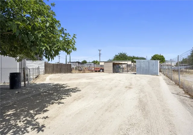 44th image of 27522 Acacia, Taft, CA 93268 | MLS# SR26105113