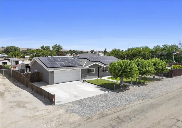 Photo 4 of Single family home for sale at 27522 Acacia, Taft, CA 93268 | MLS# SR26105113 | Listing updated on 2026-06-02
