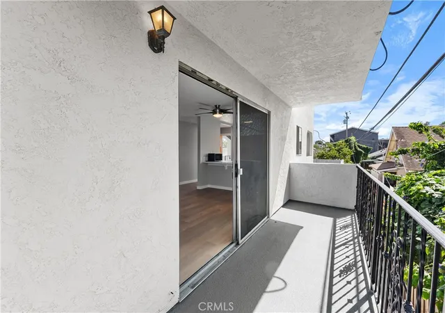 Listing Photo 2 - Condo for sale in building located at 755 Gaviota Ave, Long Beach, CA 90813 - Unit #