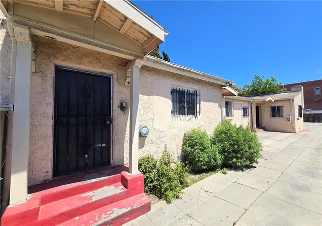 Homes for sale in Long Beach, CA | 1914 Locust, Long Beach, CA 90806 | MLS# SW26102923