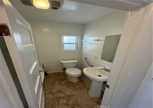4th image of 624 1St, Hermosa Beach, CA 90254 | MLS# SB26103066