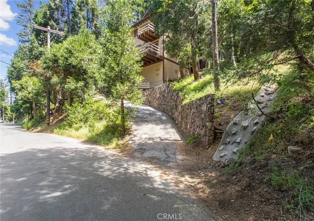 3rd image of 24379 Horst, Crestline, CA 92325 | MLS# IG26103377