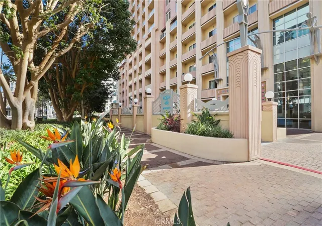 Homes for sale in Long Beach, CA | 488 E Ocean Boulevard, Long Beach, CA 90802 | Houzeo