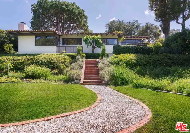 Homes for sale in Palos Verdes Estates, CA | 2437 Via Sonoma, Palos Verdes Estates, CA 90274 | MLS# 26833849