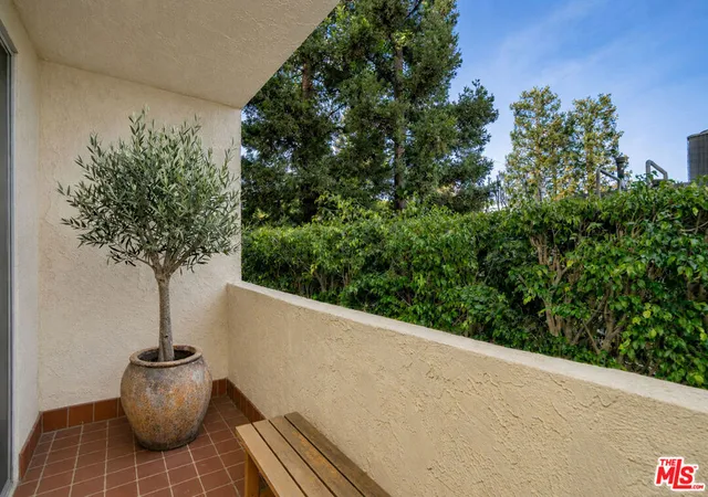 Homes for sale in Santa Monica, CA | 125 Montana Ave #204, Santa Monica, CA 90403 | MLS# 26834083