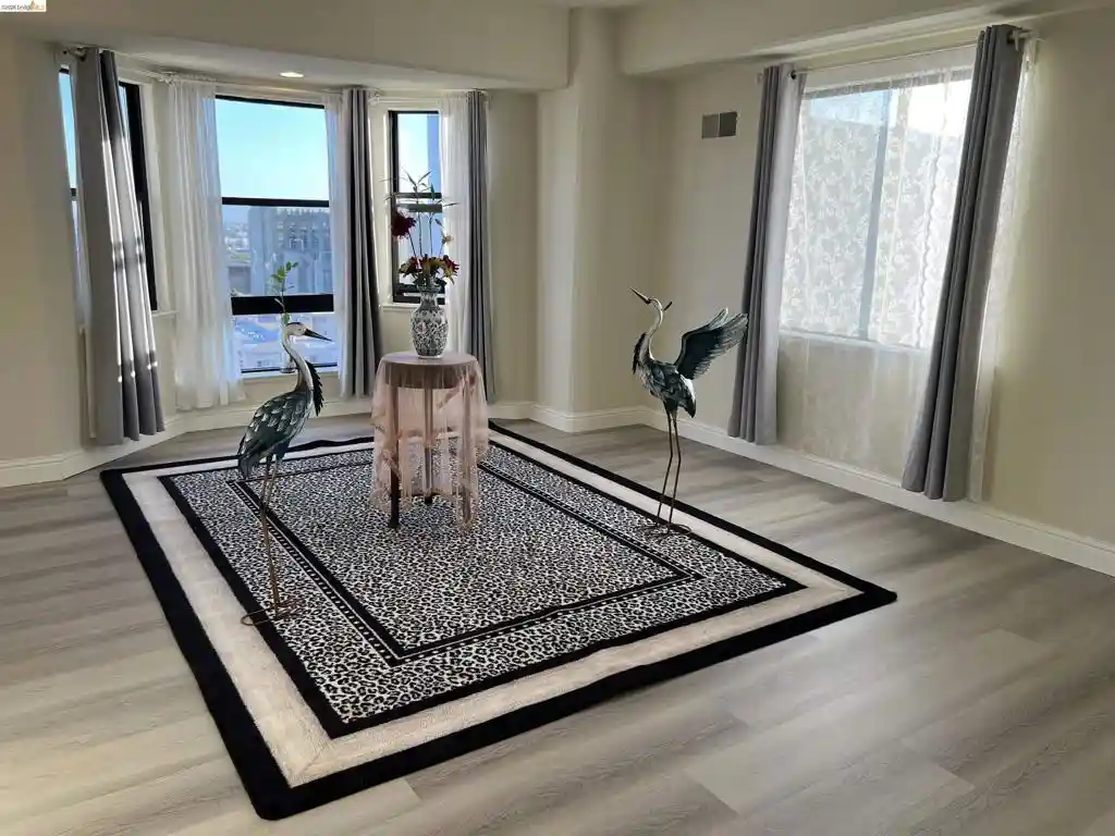 Listing Photo 2 - Condo for sale in 988 Franklin St located at 988 Franklin St, Oakland, CA 94607 - Unit #1111