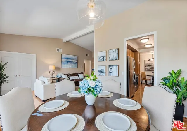 Listing Photo 4 - Condo for sale in building located at 306 Bora Bora Wy, Marina Del Rey, CA 90292 - Unit #305