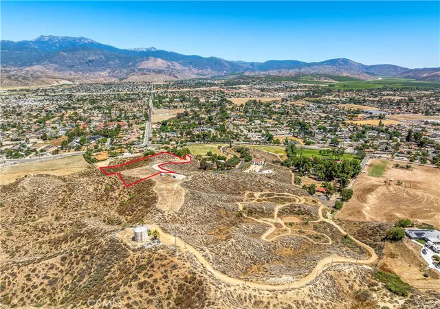Photo 3 of Land for sale at 4020 Charlton Ave, Hemet, CA 92544 | MLS# SW26098445 | Listing updated on 2026-06-25