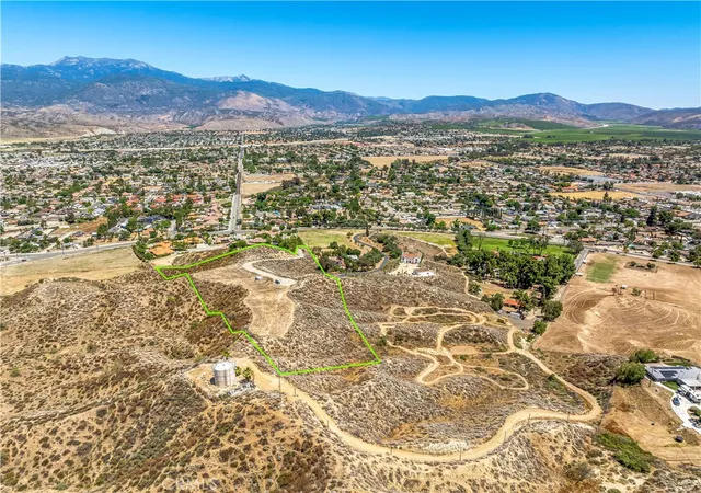 Photo 4 of Land for sale at 4020 Charlton Ave, Hemet, CA 92544 | MLS# SW26098445 | Listing updated on 2026-06-25