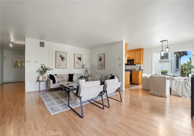 Homes for sale in Long Beach, CA | 372 Carroll E, Long Beach, CA 90814