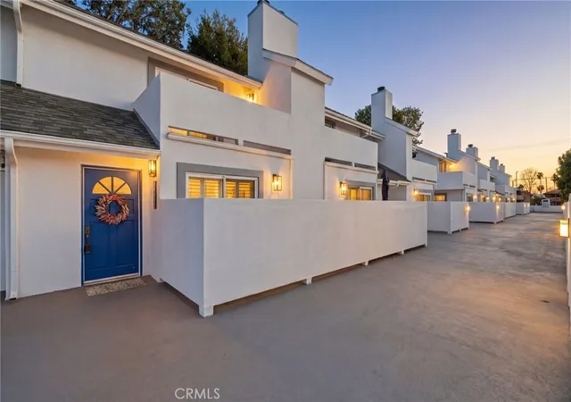 1st image of 7304 Balboa #C, Lake Balboa, CA 91406 | MLS# SR26102150