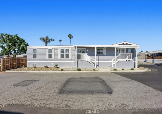 3rd image of 152 Torrey Pine Ln, Bakersfield, CA 93308 | MLS# PI26105513