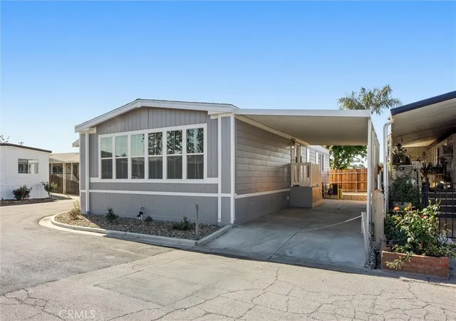 4th image of 152 Torrey Pine Ln, Bakersfield, CA 93308 | MLS# PI26105513