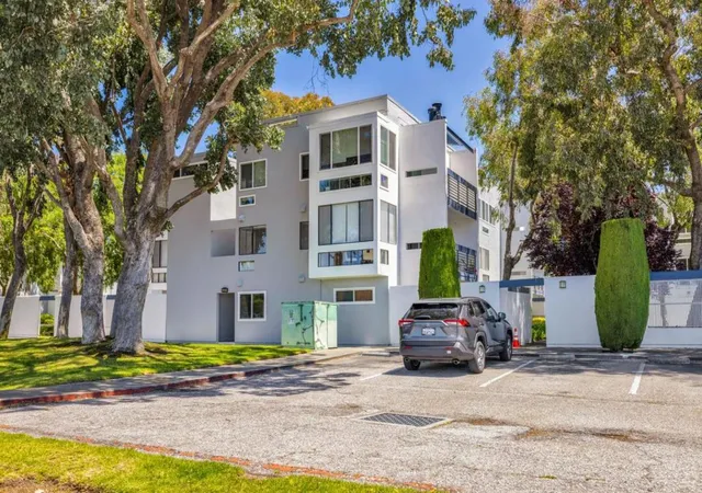 2nd image of 1033 Shell Blvd #7, Foster City, CA 94404 | MLS# ML82047282