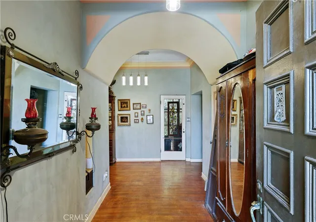 Photo 3 of Mansion for sale at 819 S Curson Ave, Los Angeles, CA 90036 | MLS# SR26102771 | Listing updated on 2026-05-18