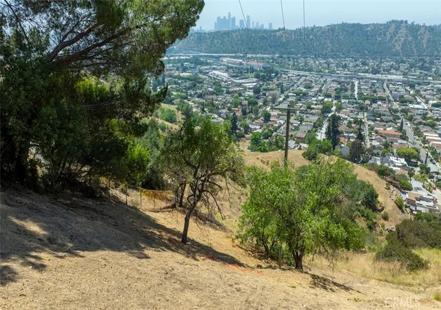 4th image of 860 W Avenue 37, Mount Washington, CA 90065 | MLS# GD26105537