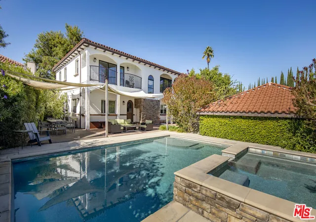 Photo 1 of Single family home for sale at 1000 S Citrus Ave, Los Angeles, CA 90019 | MLS# 26830749 | Listing updated on 2026-06-25
