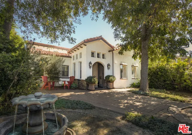 Photo 3 of Single family home for sale at 1000 S Citrus Ave, Los Angeles, CA 90019 | MLS# 26830749 | Listing updated on 2026-06-25