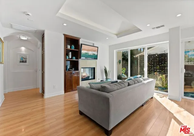 3rd image of 3251 Stewart Ave, Los Angeles, CA 90066 | MLS# 26833307