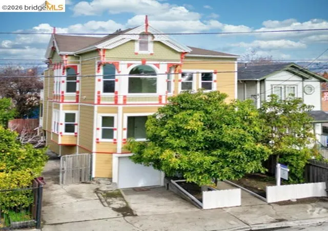 1st image of 4 36th St, Oakland, CA 94609 | MLS# 41134752
