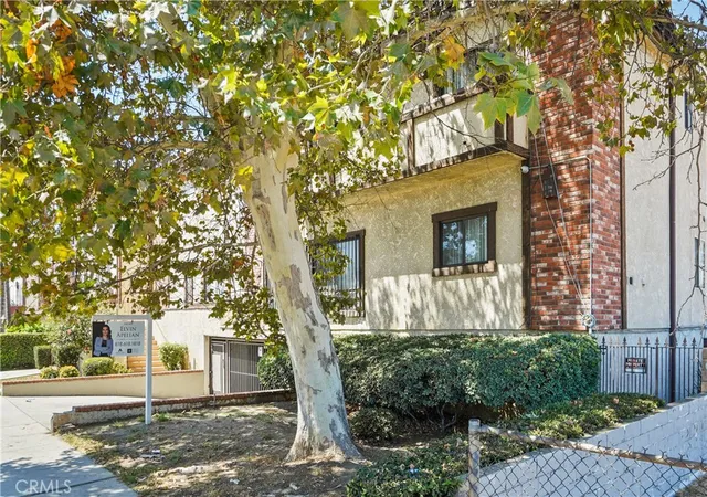 2nd image of 14239 Sherman Wy #3, Van Nuys, CA 91405 | MLS# SR26105624