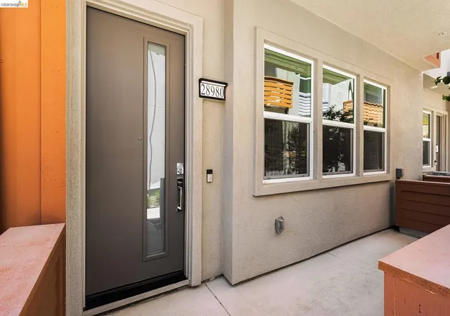 1st image of 28970 Parkridge Loop #118, Hayward, CA 94544 | MLS# 41134764