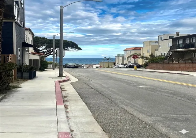 Photo 3 of Single family home for sale at 435 8th Street, Hermosa Beach, CA 90254 | MLS# SB26105558 | Listing updated on 2026-09-03