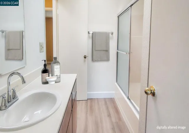 5th image of 3161 Birmingham Dr, Richmond, CA 94806