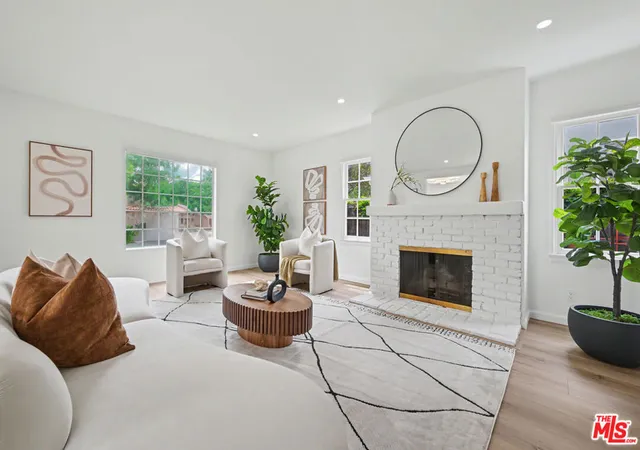 1st image of 5119 Enfield Ave, Encino, CA 91316 | MLS# 26834419