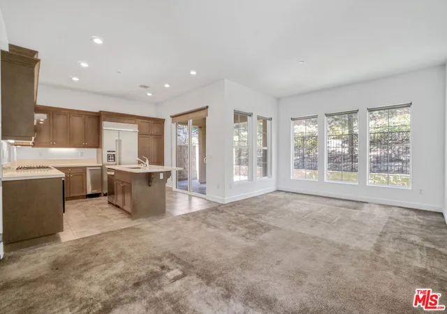 Photo 4 of Condo for sale at 20705 W Chestnut Cir, Porter Ranch, CA 91326 | MLS# 26833629 | Listing updated on 2026-09-19