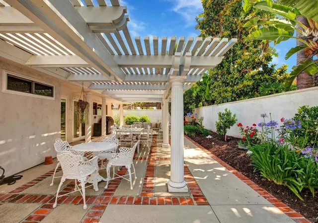 Homes for sale in Rancho Santa Fe, CA | 15969 Via De Las Palmas, Rancho Santa Fe, CA 92091 | MLS# 260011777SD