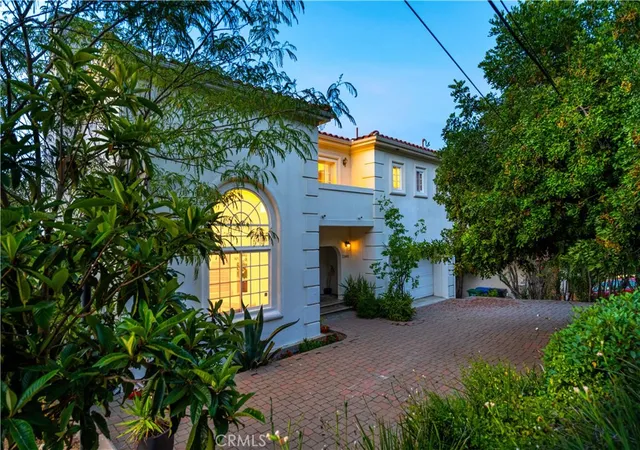 Homes for sale in Calabasas, CA | 23665 Summit, Calabasas, CA 91302 | MLS# SR26105411