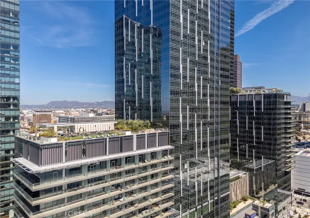 49th image of 877 Francisco St #819, Los Angeles, CA 90017 | MLS# DW26102403