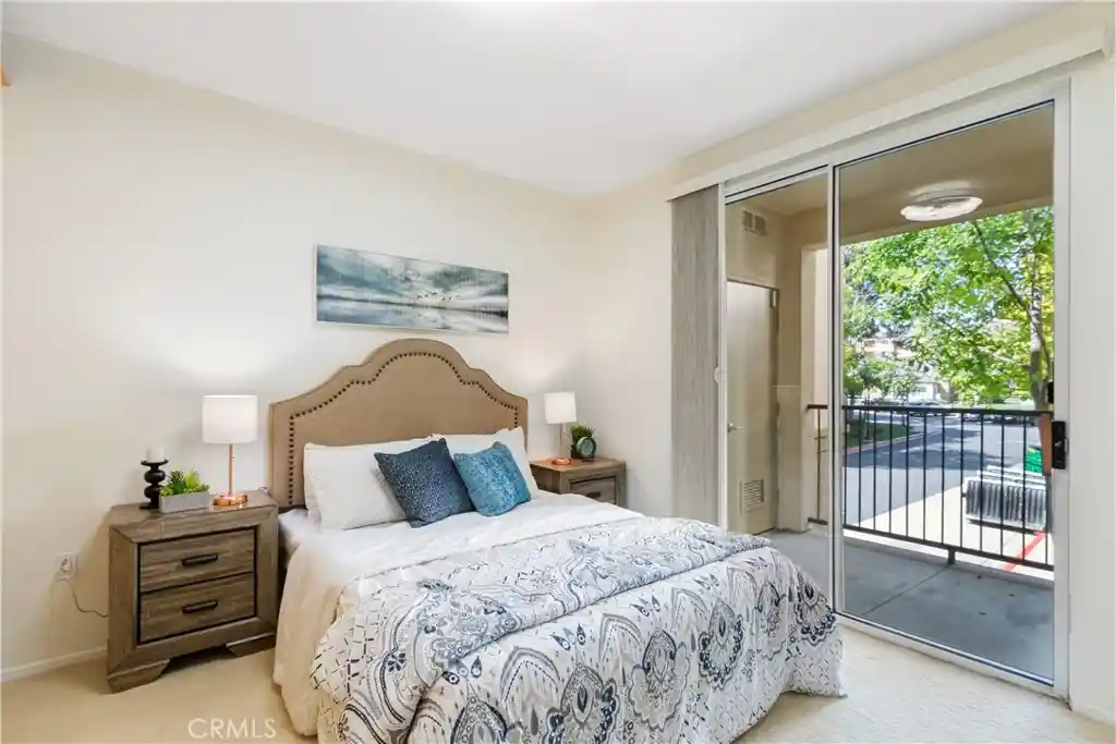 Listing Photo 1 - Condo for sale in 3241 Watermarke located at 3241 Watermarke, Irvine, CA 92612 - Unit 3241 Watermarke