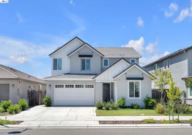Photo 2 of Single family home for sale at 3098 Mulholland Dr, Lathrop, CA 95330 | MLS# 41134836 | Listing updated on 2026-06-16