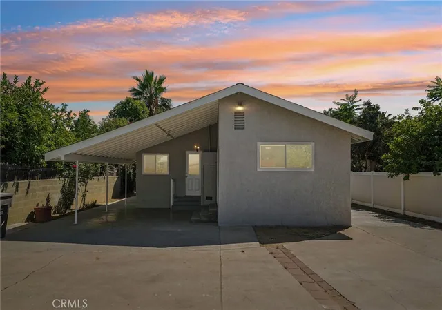 Photo 3 of Single family home for sale at 2743 12th Street, Riverside, CA 92507 | MLS# DW26105773 | Listing updated on 2026-10-01