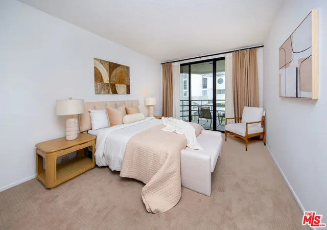 Homes for sale in Santa Monica, CA | 2960 Neilson Wy #304, Santa Monica, CA 90405 | MLS# 26829589