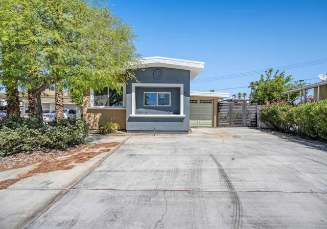 1st image of 73400 Algonquin Pl, Thousand Palms, CA 92276 | MLS# 219147926DA