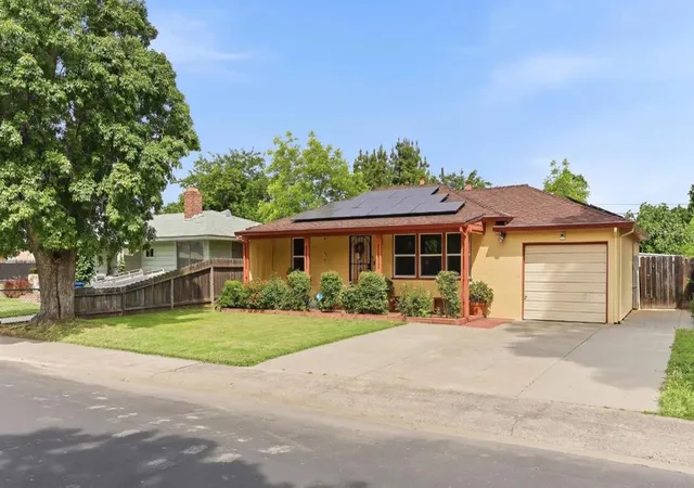 Homes for sale in Stockton, CA | 415 E Atlee St, Stockton, CA 95204 | MLS# ML82046417