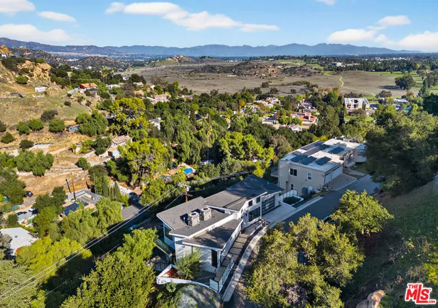 4th image of 8366 Hillcroft Dr, West Hills, CA 91304 | MLS# 26834605