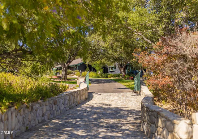 Photo 3 of Single family home for sale at 10622 Encino Dr, Oak View, CA 93022 | MLS# V1-36439 | Listing updated on 2026-06-17