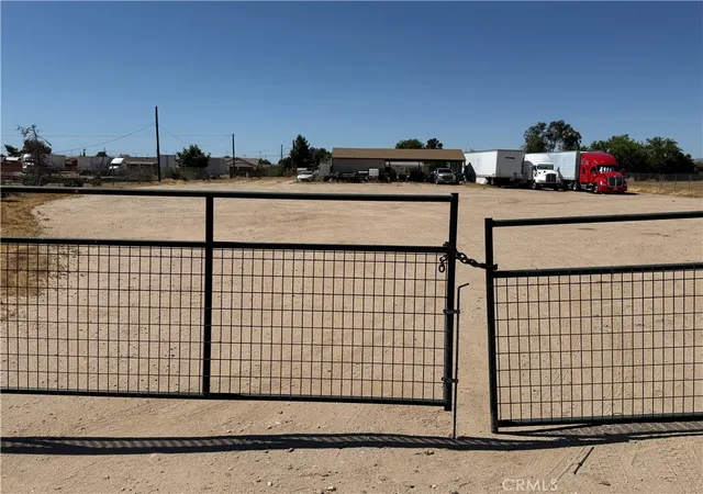 2nd image of 13035 Seneca Rd, Victorville, CA 92392 | MLS# OC26106072