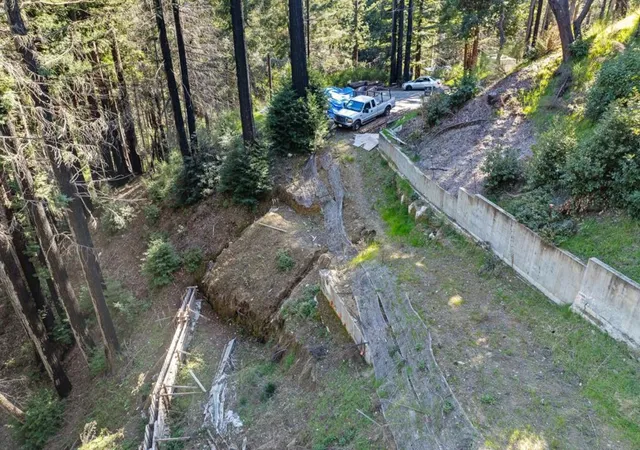 2nd image of 340 Everest Dr, Boulder Creek, CA 95006 | MLS# ML82047395