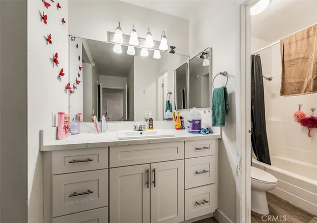 5th image of 801 S Lyon #A105, Santa Ana, CA 92705 | MLS# OC26094498
