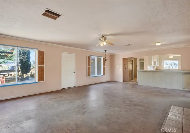 Photo 4 of Single family home for sale at 979 Old Woman Springs Rd, Yucca Valley, CA 92284 | MLS# JT26105095 | Listing updated on 2026-09-23